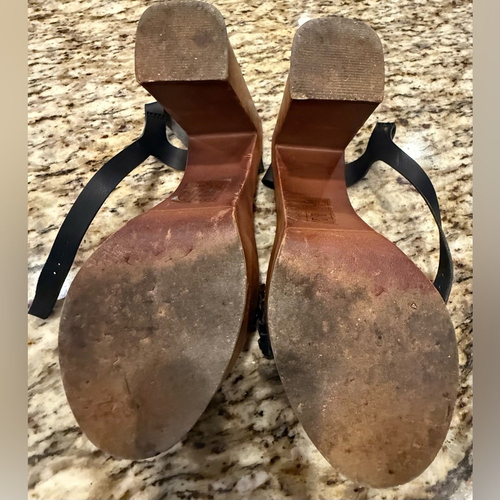 He sandals
